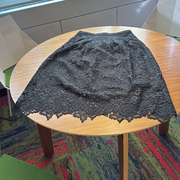 Garnet Hill black lace ankle length skirt - Picture 3 of 5